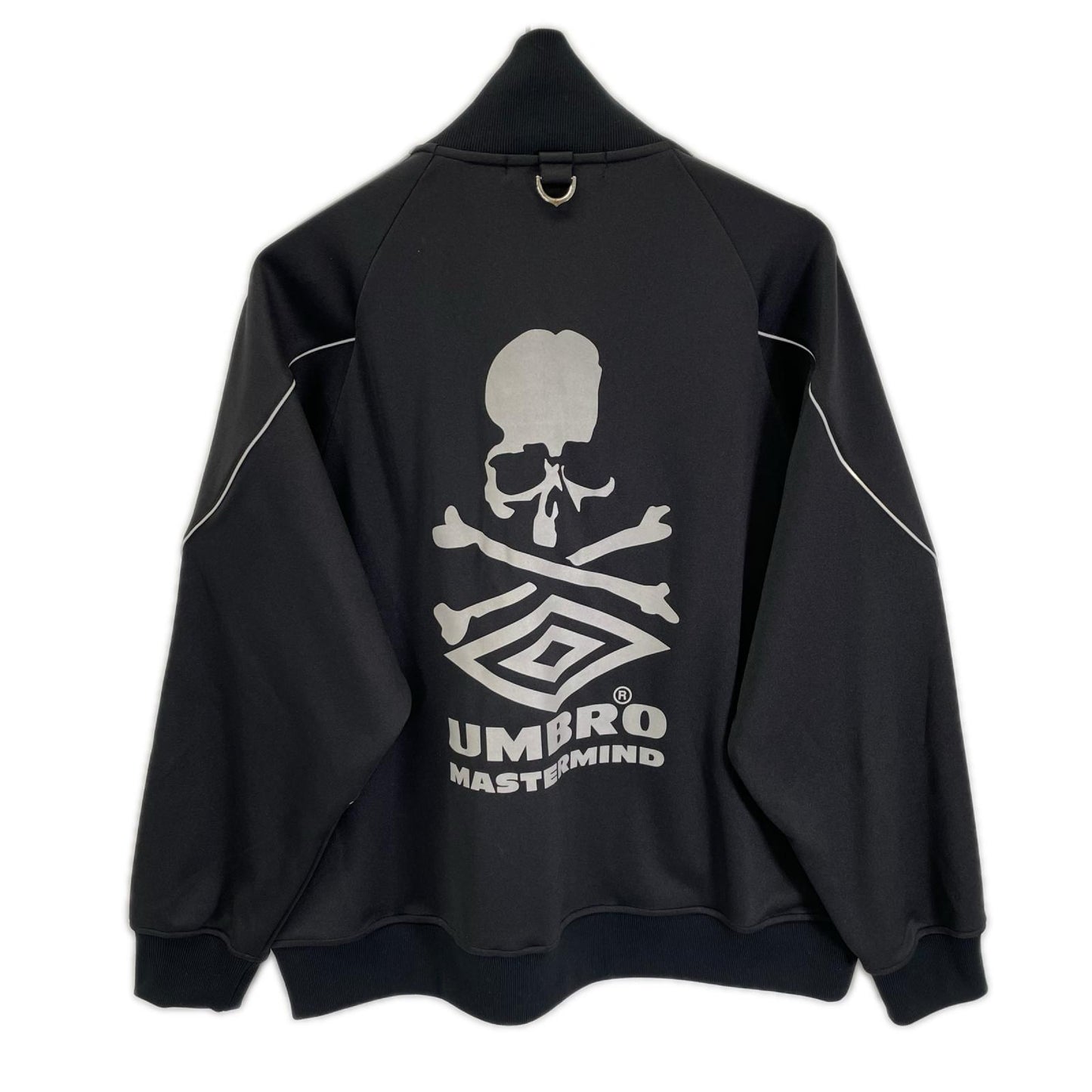 mastermind マスターマインド ×UMBRO ブラック バックロゴプリント トラックジャケット ジャケット