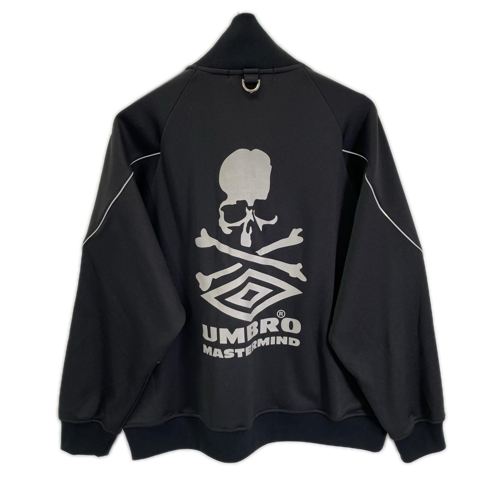 mastermind マスターマインド ×UMBRO ブラック バックロゴプリント トラックジャケット ジャケット