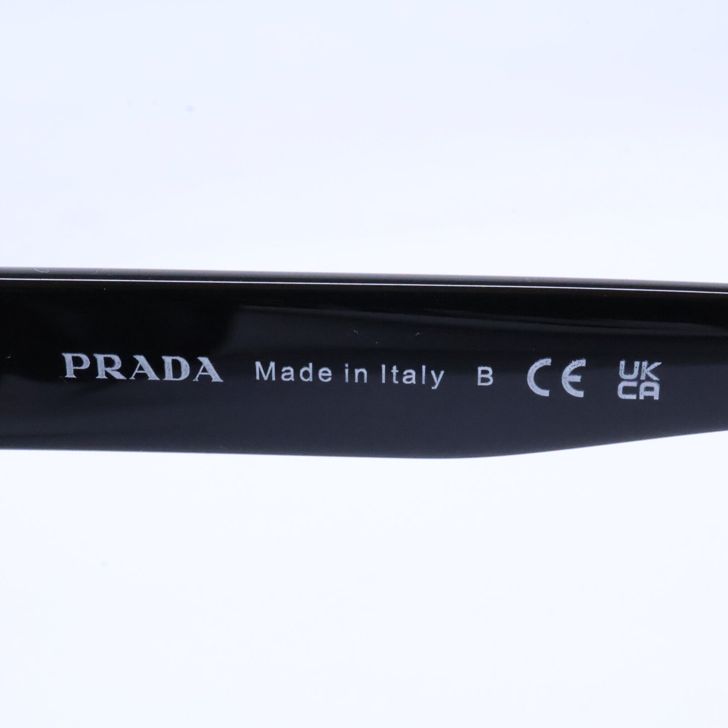 PRADA プラダ 【美品】SPR16X-F 1AB-5S0 キャットアイシェイプ サングラス