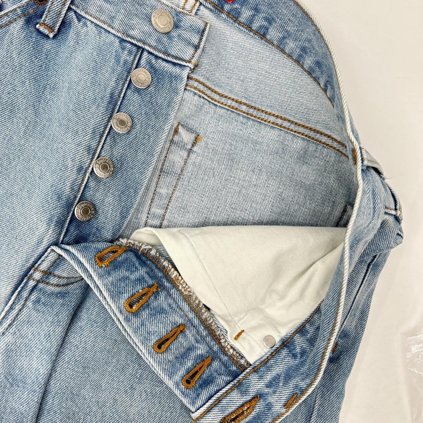 Supreme シュプリーム ライトブルー ストーン ウォッシュド スリムジーンズ ボトムス