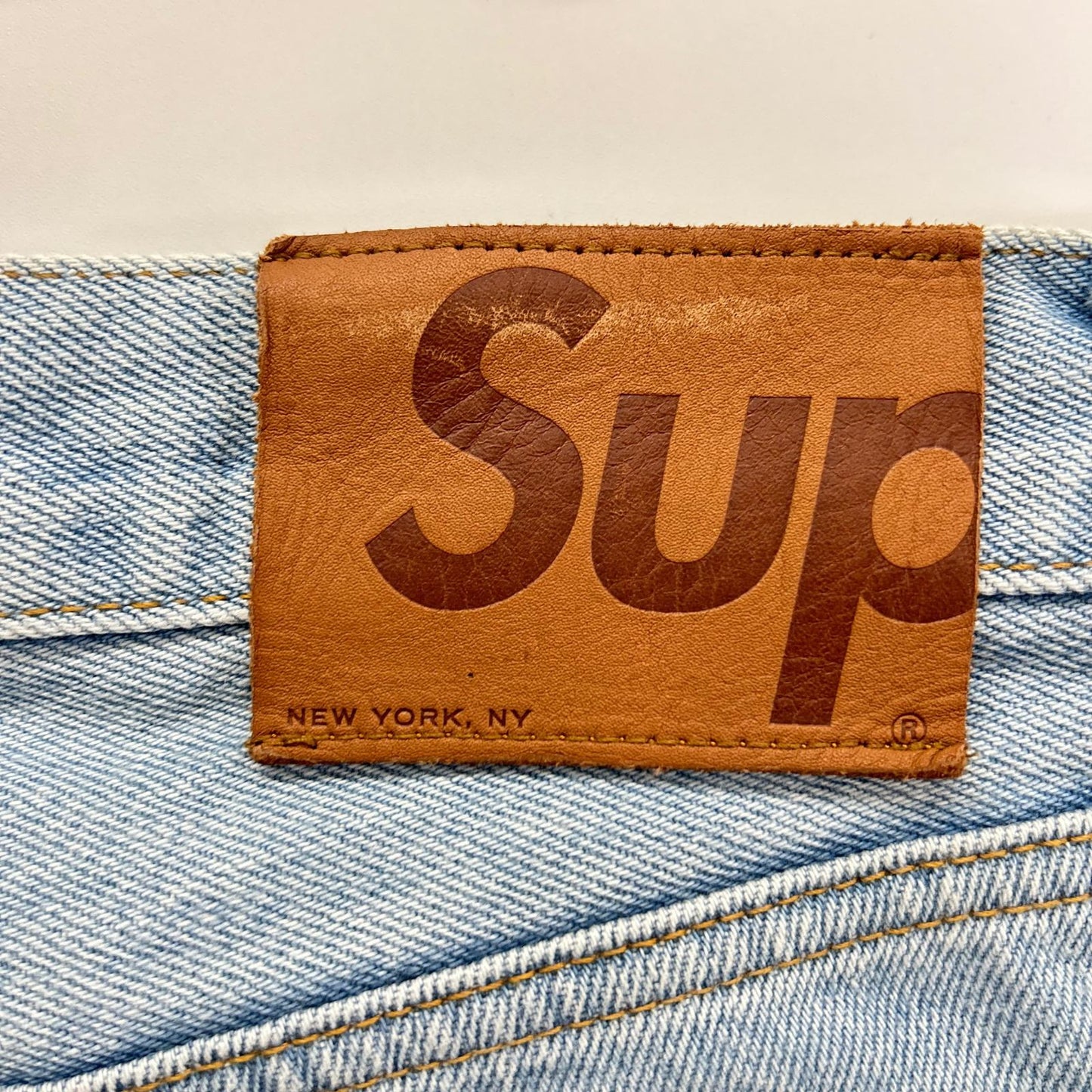 Supreme シュプリーム ライトブルー ストーン ウォッシュド スリムジーンズ ボトムス