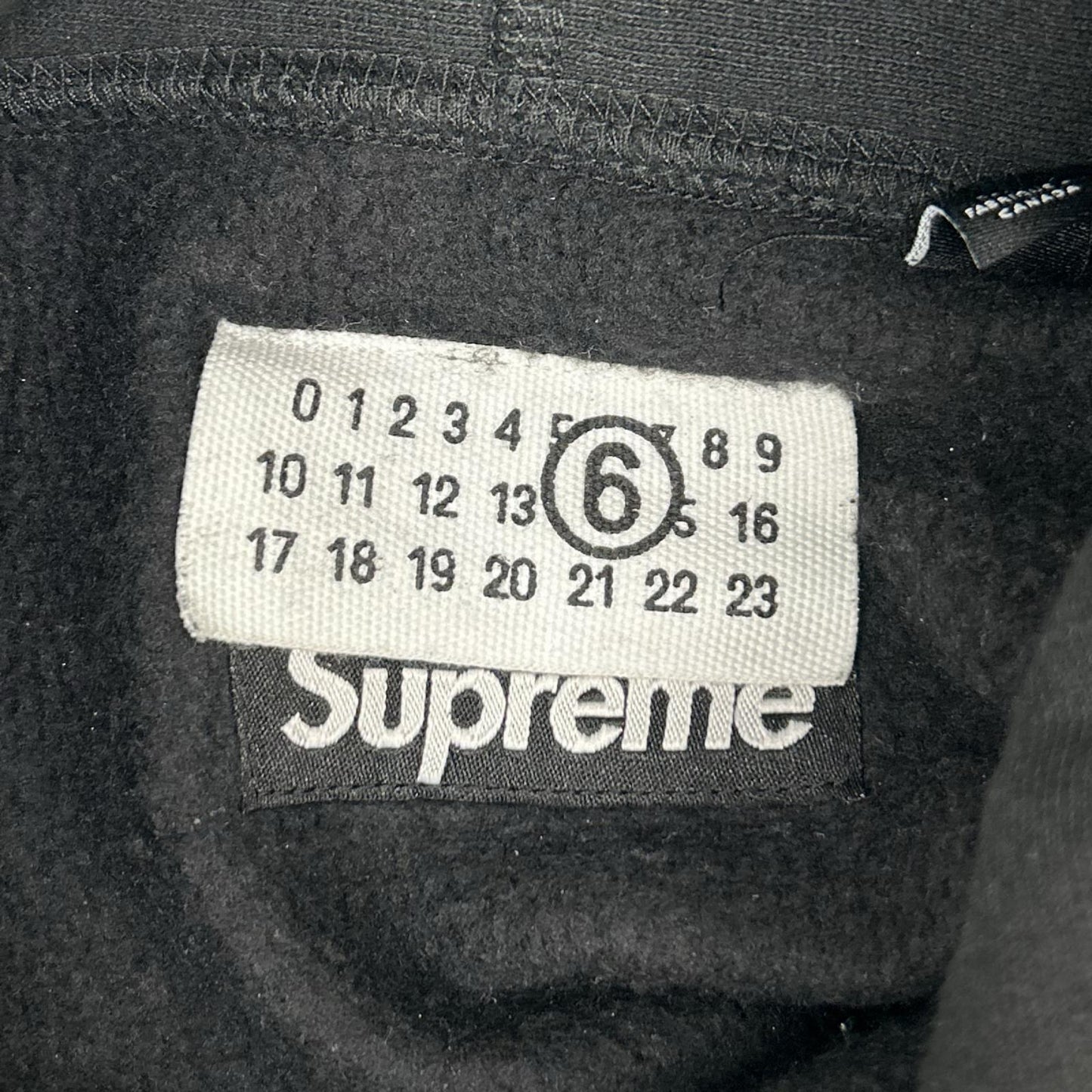 Supreme シュプリーム ×メゾンマルジェラ 24SS ブラック フォイル ボックス ロゴ フーデッドパーカー トップス