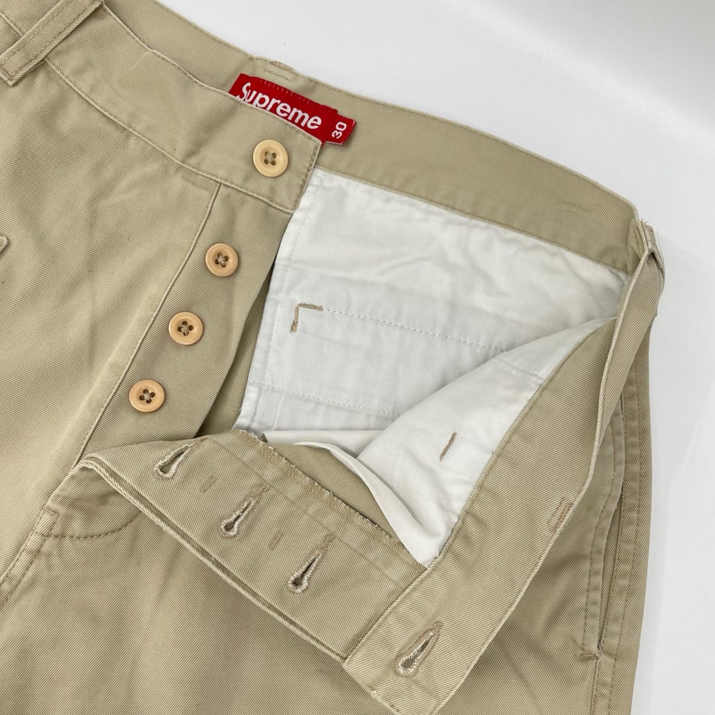 Supreme シュプリーム ベージュ ボタンフライ ハーフパンツ ボトムス