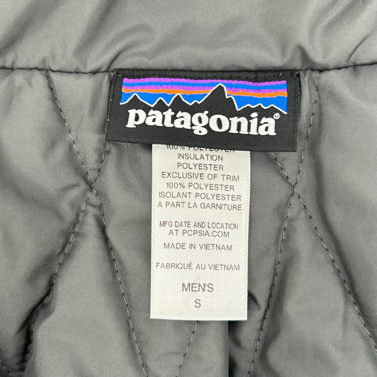 Patagonia パタゴニア 25875 ブラック インサレーテッド・ベター・セーター・ベスト ベスト