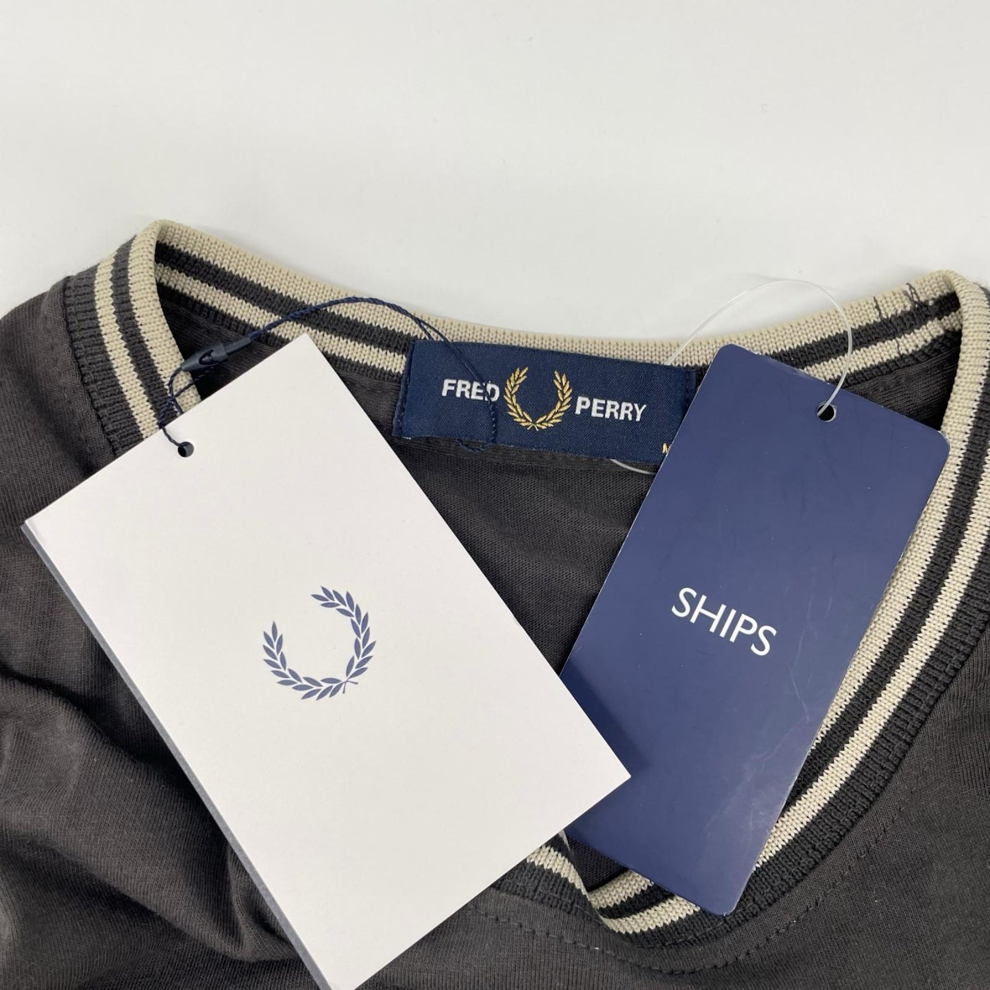 FRED PERRY フレッドペリー M1588 グレー Twin Tipped T-Shirt トップス