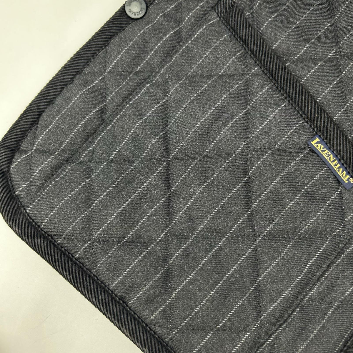 LAVENHAM ラベンハム グレー×レッド ストライプ キルティングベスト ベスト