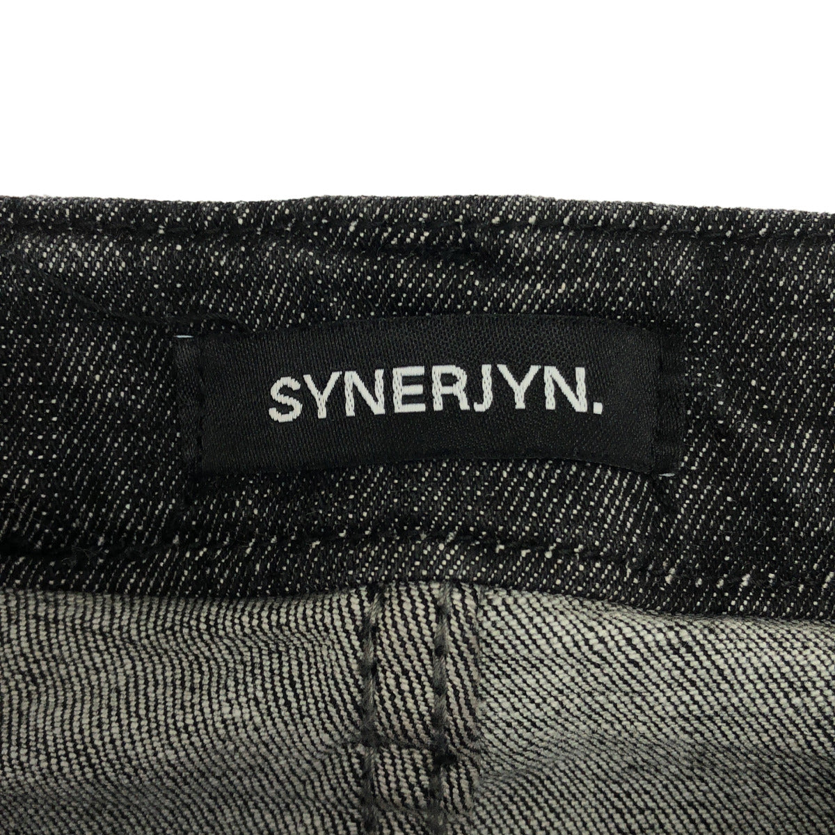 その他ブランド 【SYNERJYN.】ブラック CAT WASHING MID-RISE ジーンズ ボトムス