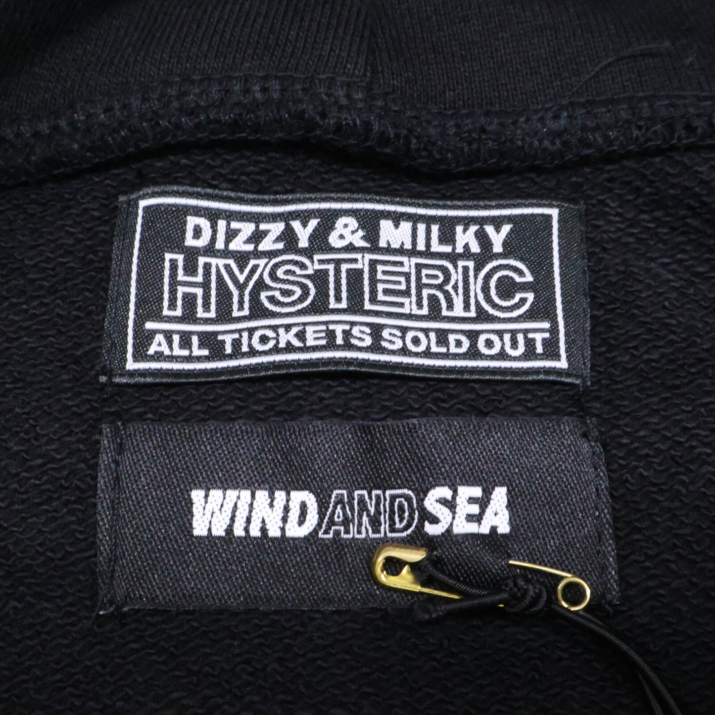 WIND AND SEA ウィンダンシ― ｘHYSTERIC GLAMOUR【新品】WDS-C-HYS-23-AP-Q1-15 VARSITY HOODIE バーシティ プルオーバー パーカー トップス