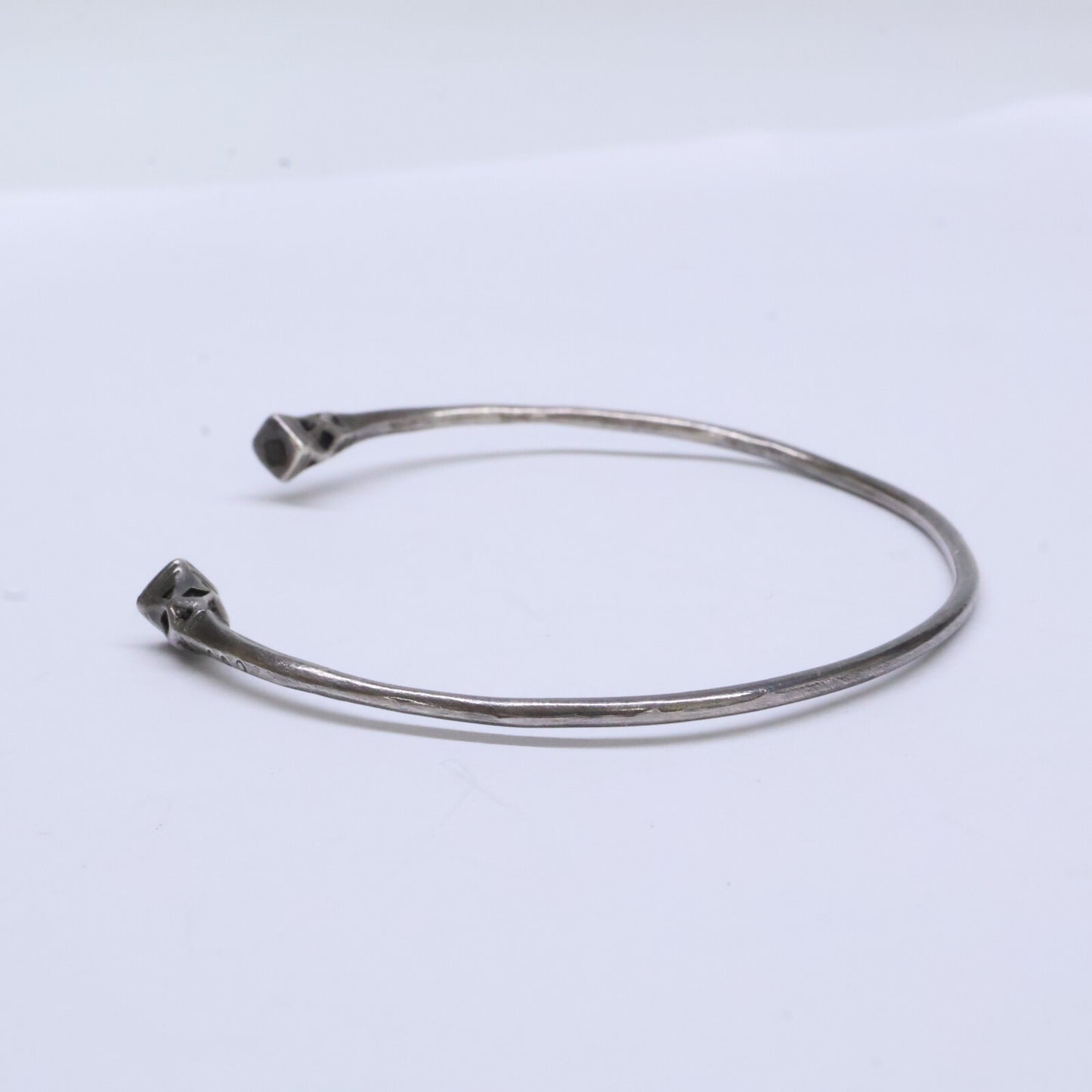TUAREG SILVER JEWELRY トゥアレグシルバージュエリー ナロー バングル