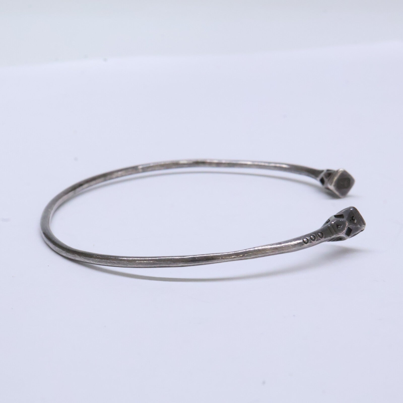 TUAREG SILVER JEWELRY トゥアレグシルバージュエリー ナロー バングル