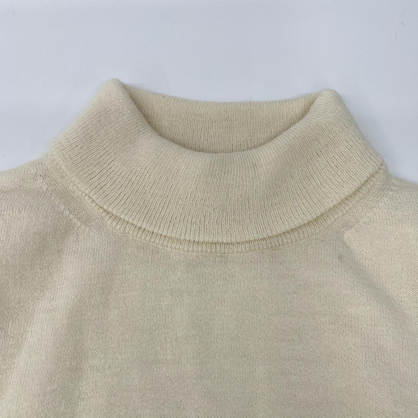CELINE セリーヌ 2ADRI862Z ホワイト トリオンフ ミドルネックネックニット トップス