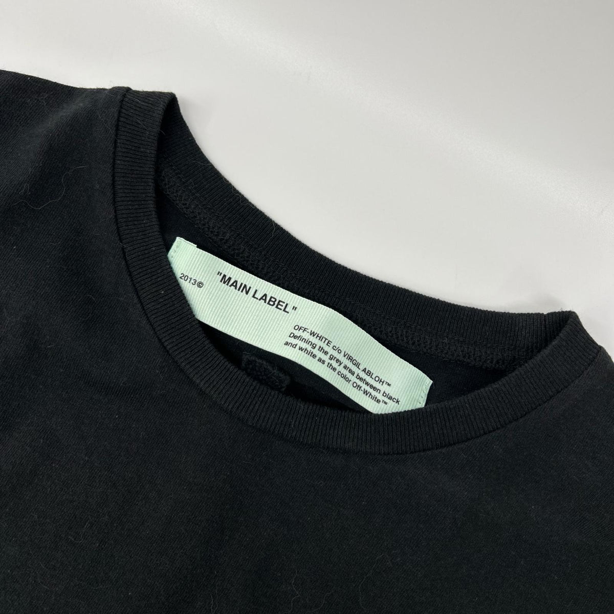 OFF-WHITE オフホワイト 18AW ブラック バックプリント クルーネックTシャツ トップス