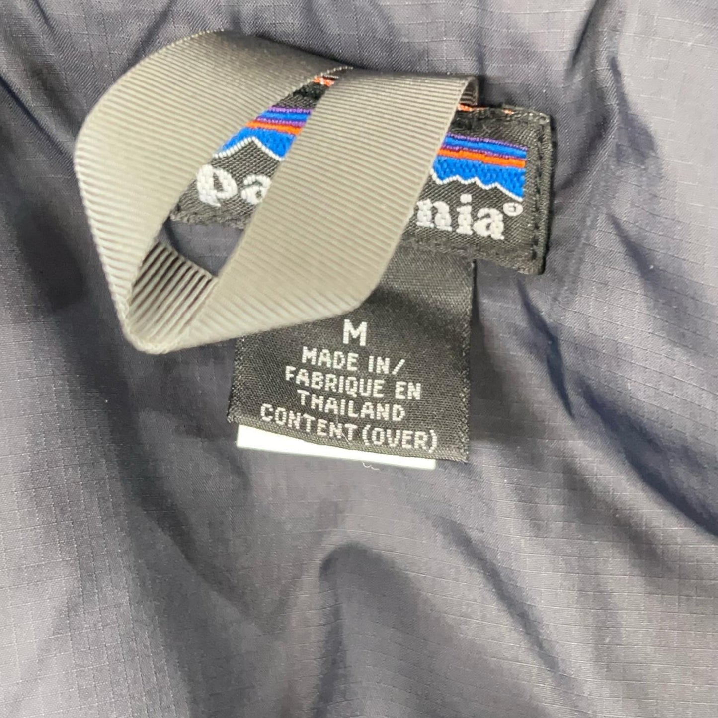 Patagonia パタゴニア 02年製 83990 カーキ フード付き パフジャケット ジャケット