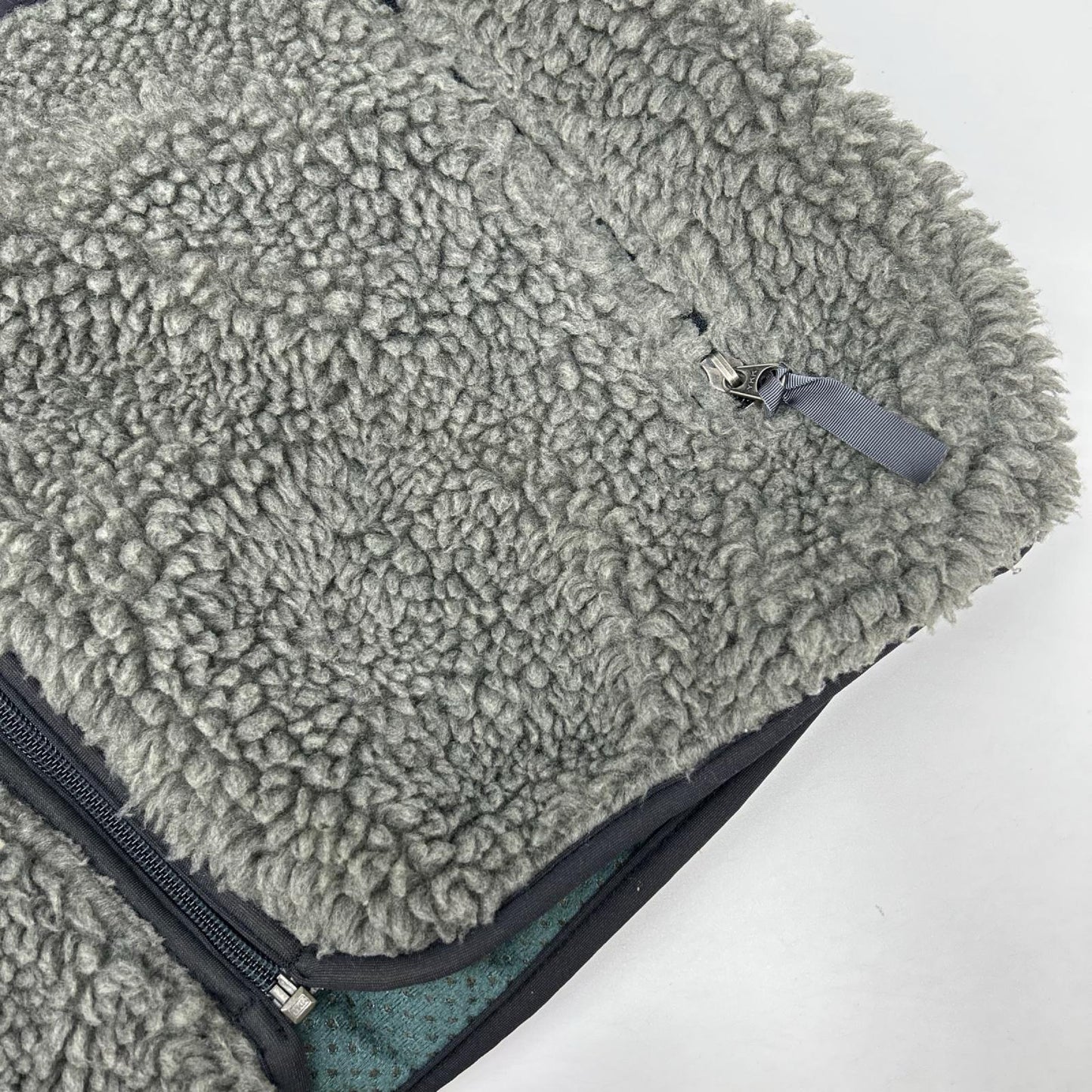 Patagonia パタゴニア 02年製 23024 グレー USA製 クラシックレトロカーディガン トップス