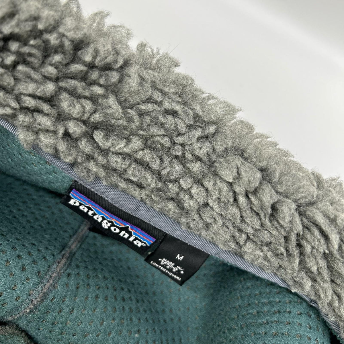 Patagonia パタゴニア 02年製 23024 グレー USA製 クラシックレトロカーディガン トップス