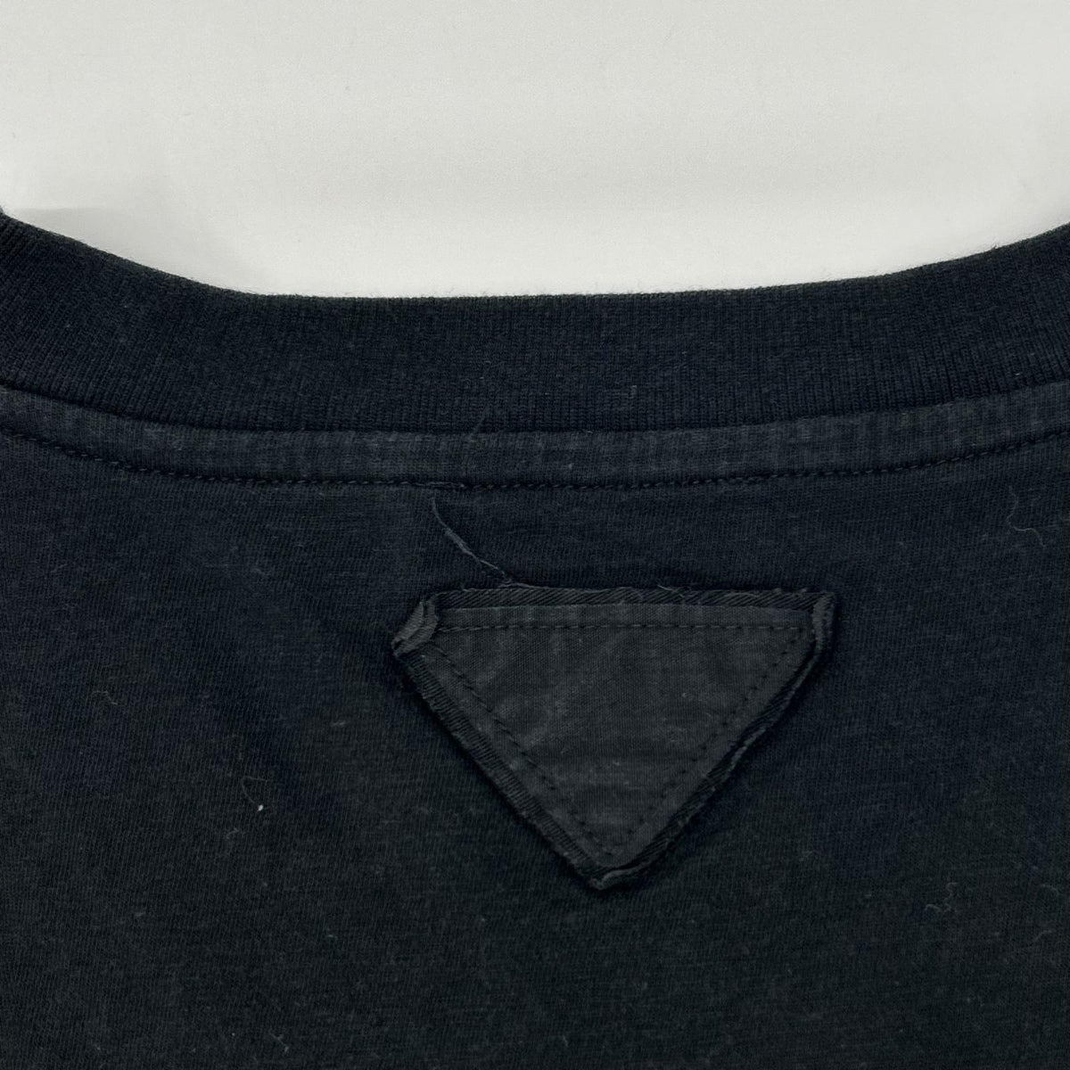 PRADA プラダ ブラック トライアングル カットソー トップス