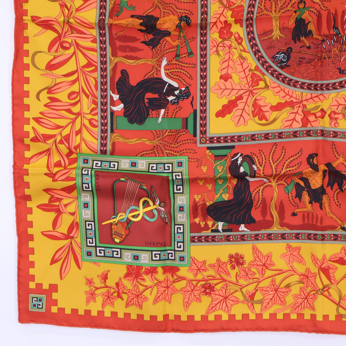 HERMES エルメス 【美品】MUSIQUE DES DIEUX 神々の音楽 シルク カレ90 スカーフ