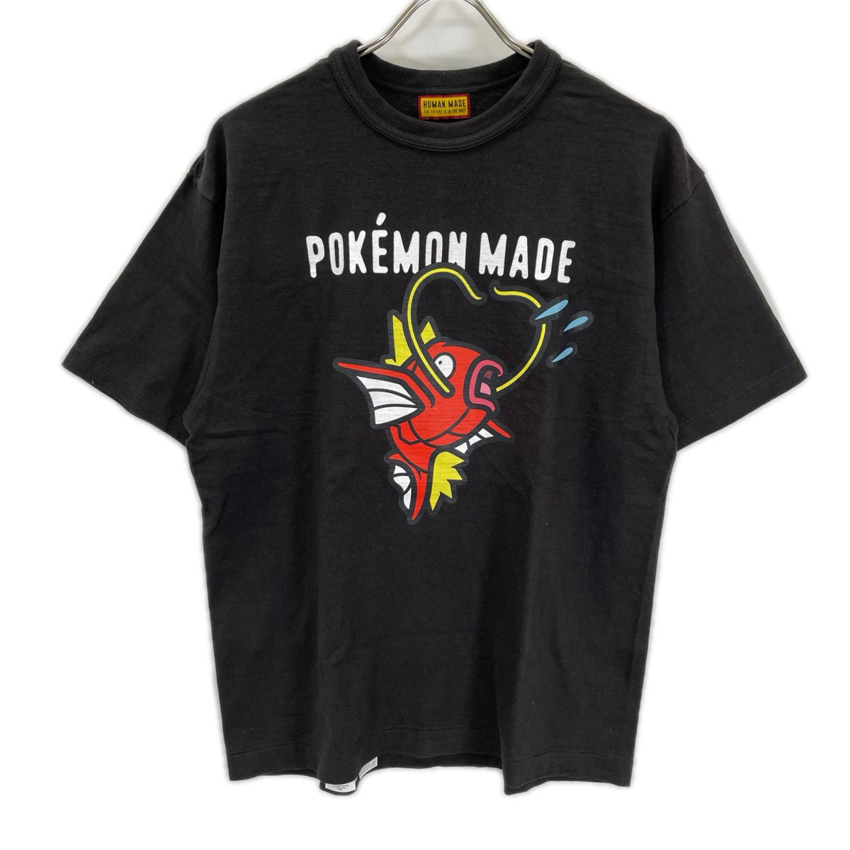 HUMAN MADE ヒューマンメイド ×ポケモンメイド ブラック グラフィック コイキング Tシャツ トップス
