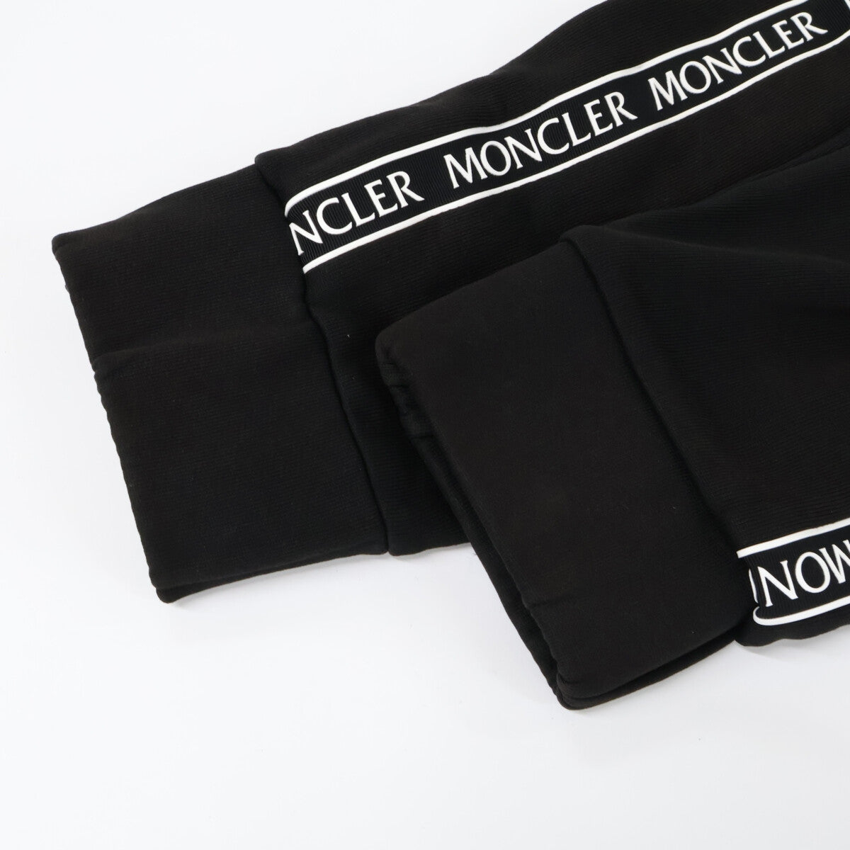 MONCLER モンクレール G20918G00028 MAGLIA CARDIGAN アームロゴ スウェット/ナイロン 切替 ジップアップ ジャケット ジャケット