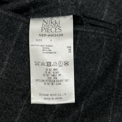 NIKKI ESSENTIAL PIECES ニッキエッセンシャルピーシーズ グレー チョークストライプ 2tuck Wide Tapered Trousers ボトムス