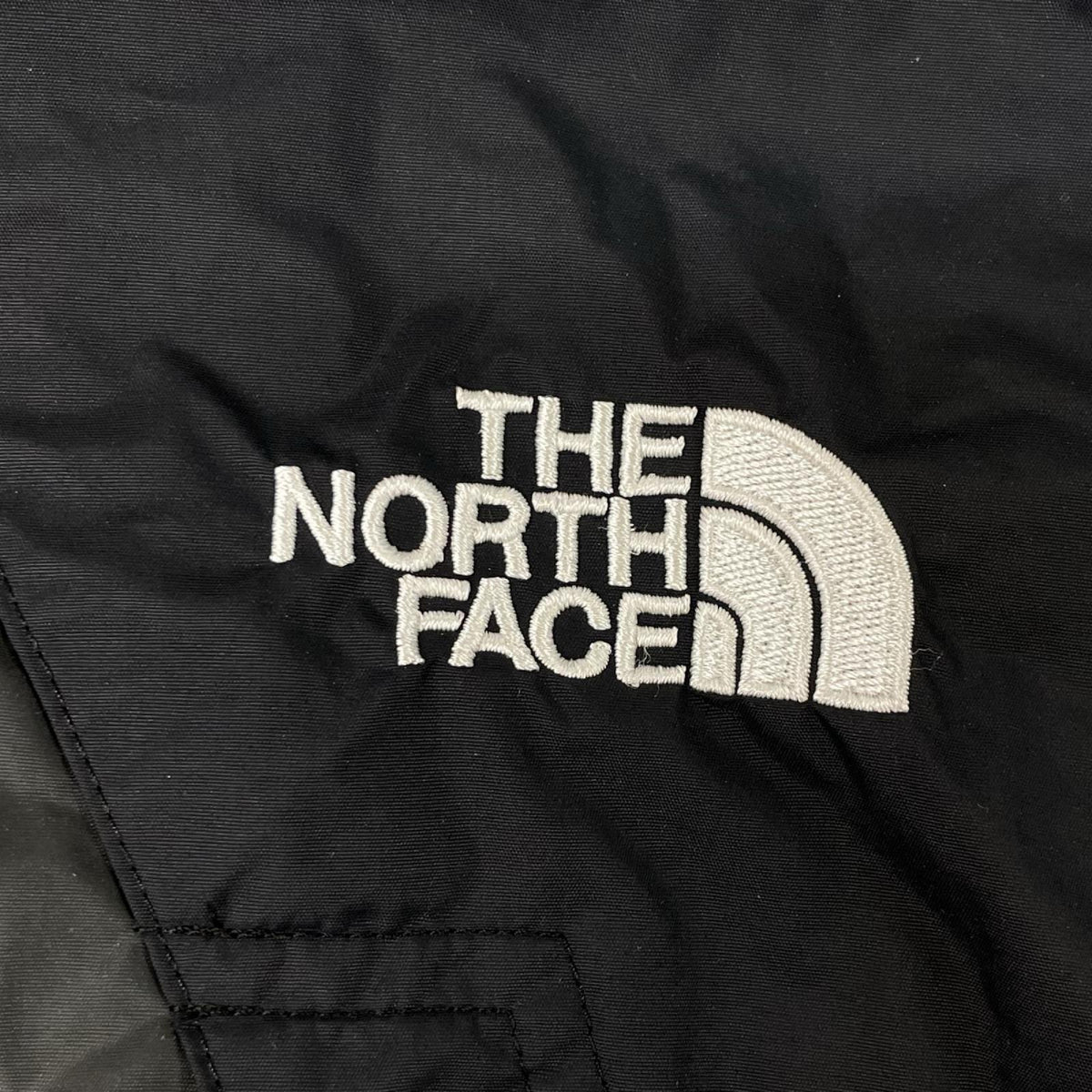 THE NORTH FACE ノースフェイス NP22650 ブラック チムニーウインドジャケット ジャケット