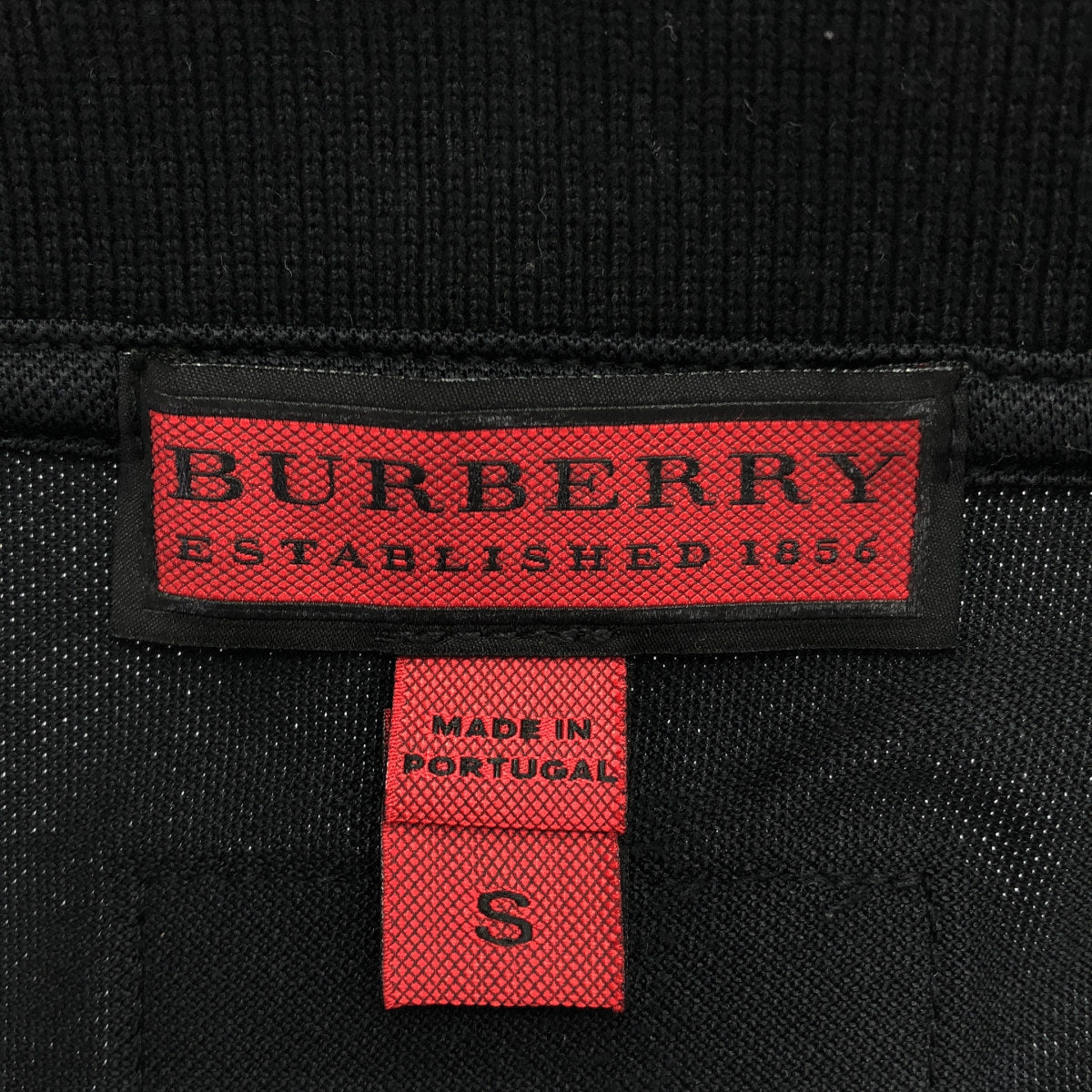 BURBERRY バーバリー ブラック×レッド ハーフジップ 半袖トップス トップス