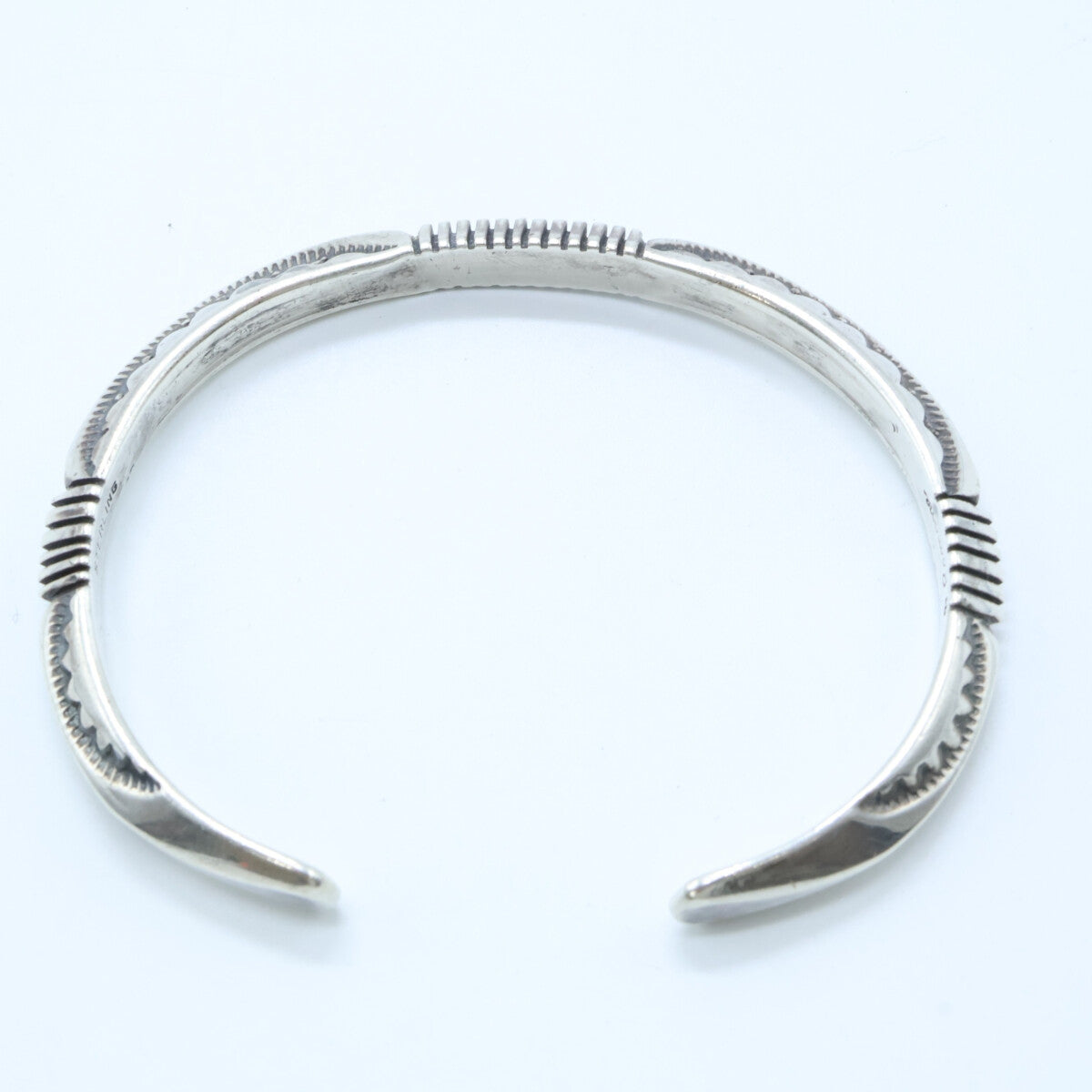 Geneva Ramone ジェネバ ラモーン STERLING スタンプワーク バングル