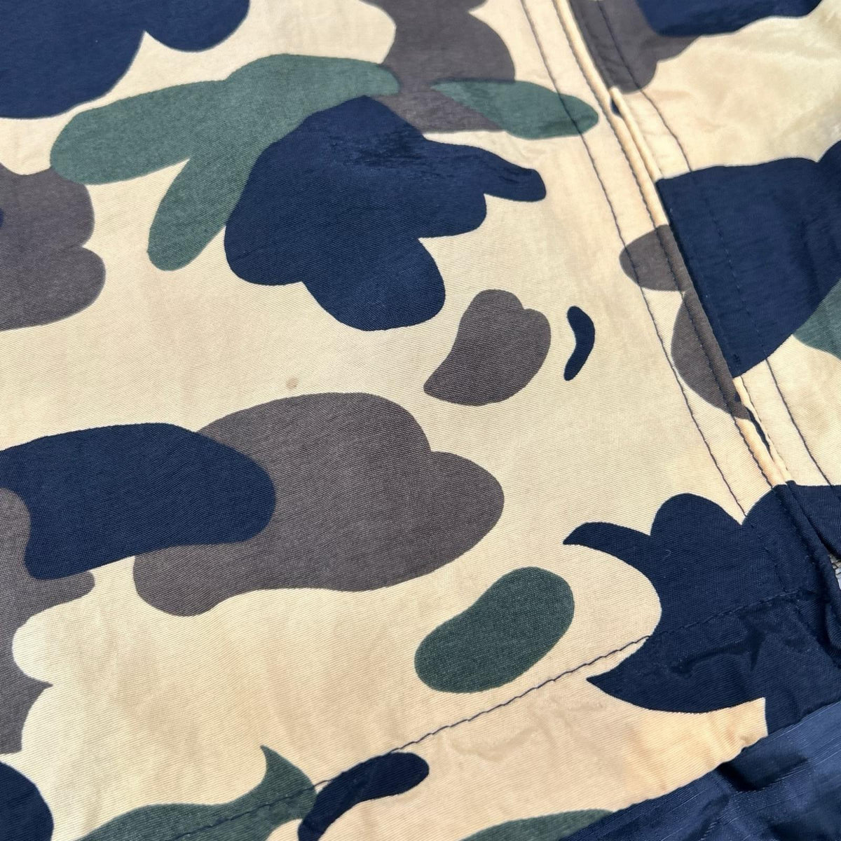 A BATHING APE アベイシングエイプ マルチカラー カモフラ ナイロンフーデッドジャケット ジャケット