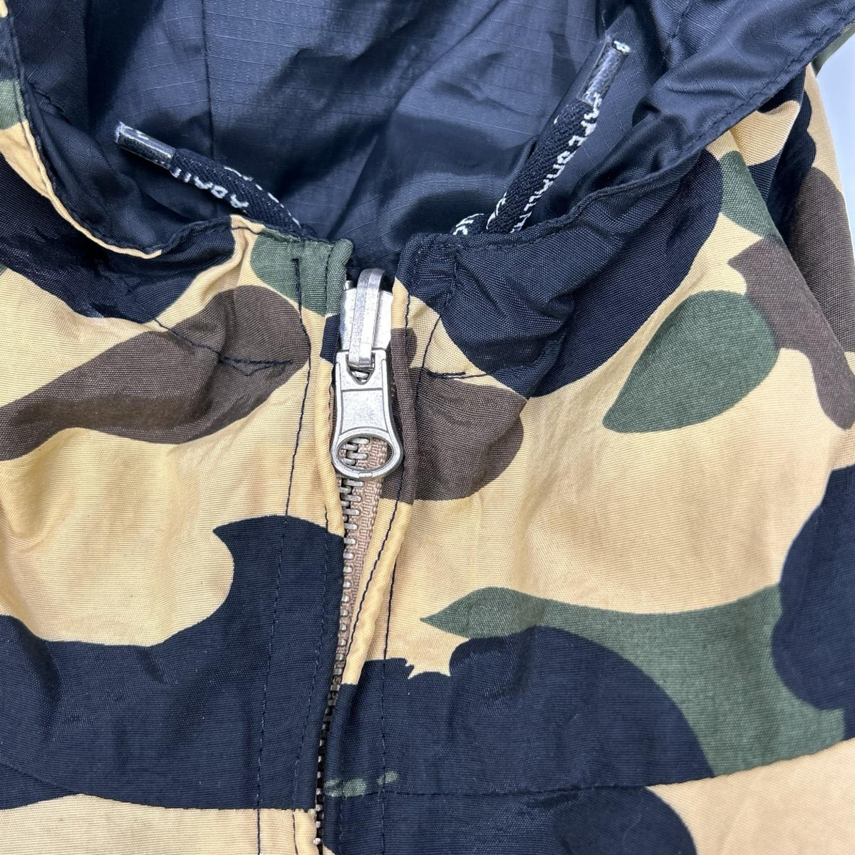 A BATHING APE アベイシングエイプ マルチカラー カモフラ ナイロンフーデッドジャケット ジャケット