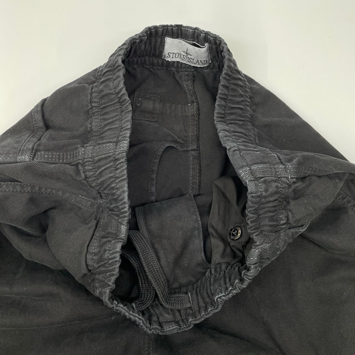 STONE ISLAND ストーンアイランド ブラック Trousers パンツ ボトムス