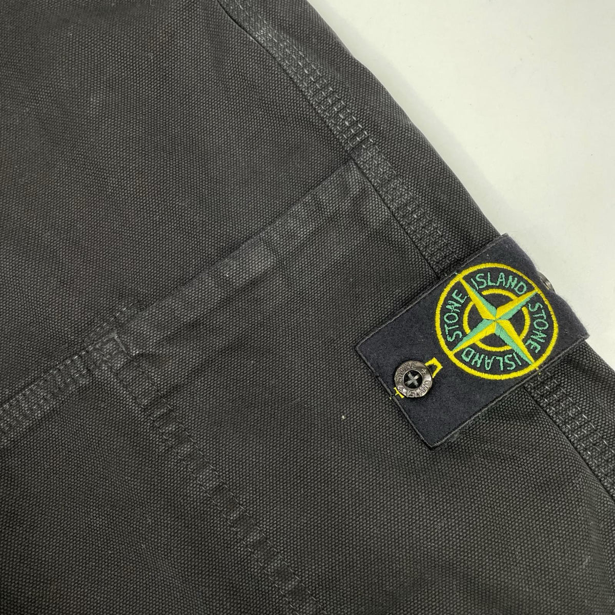 STONE ISLAND ストーンアイランド ブラック Trousers パンツ ボトムス