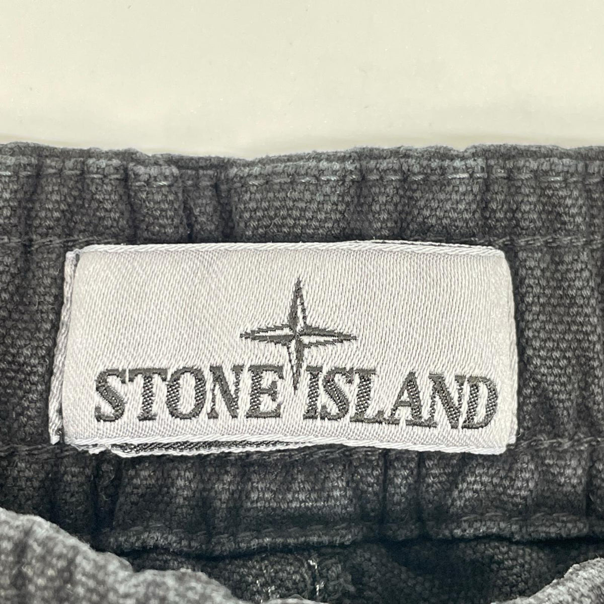 STONE ISLAND ストーンアイランド ブラック Trousers パンツ ボトムス