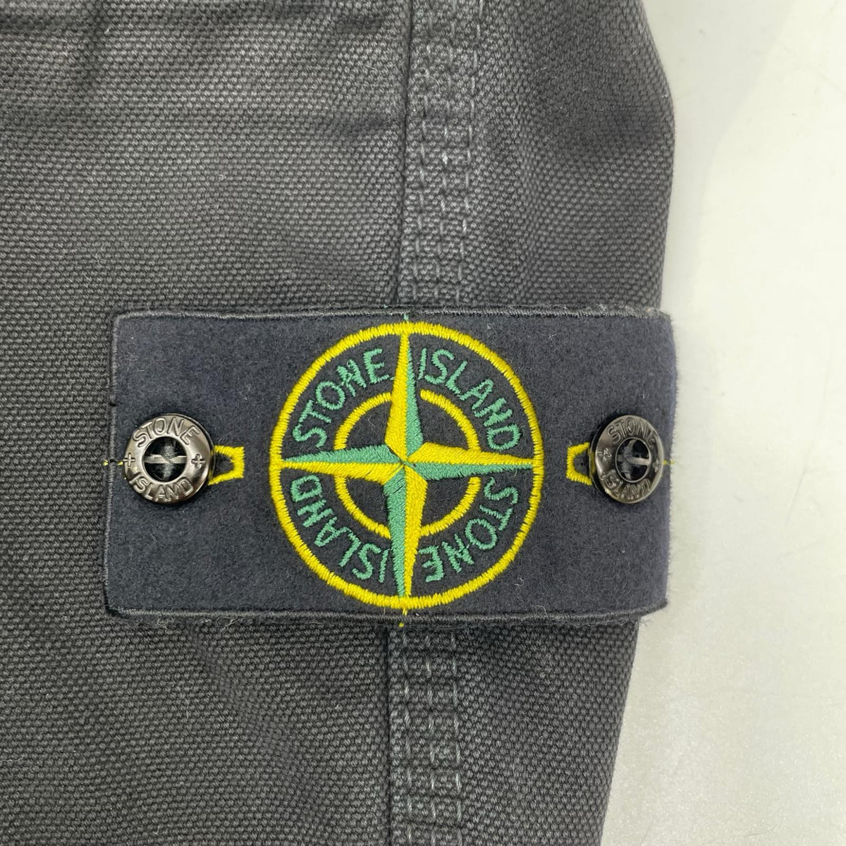 STONE ISLAND ストーンアイランド ブラック Trousers パンツ ボトムス