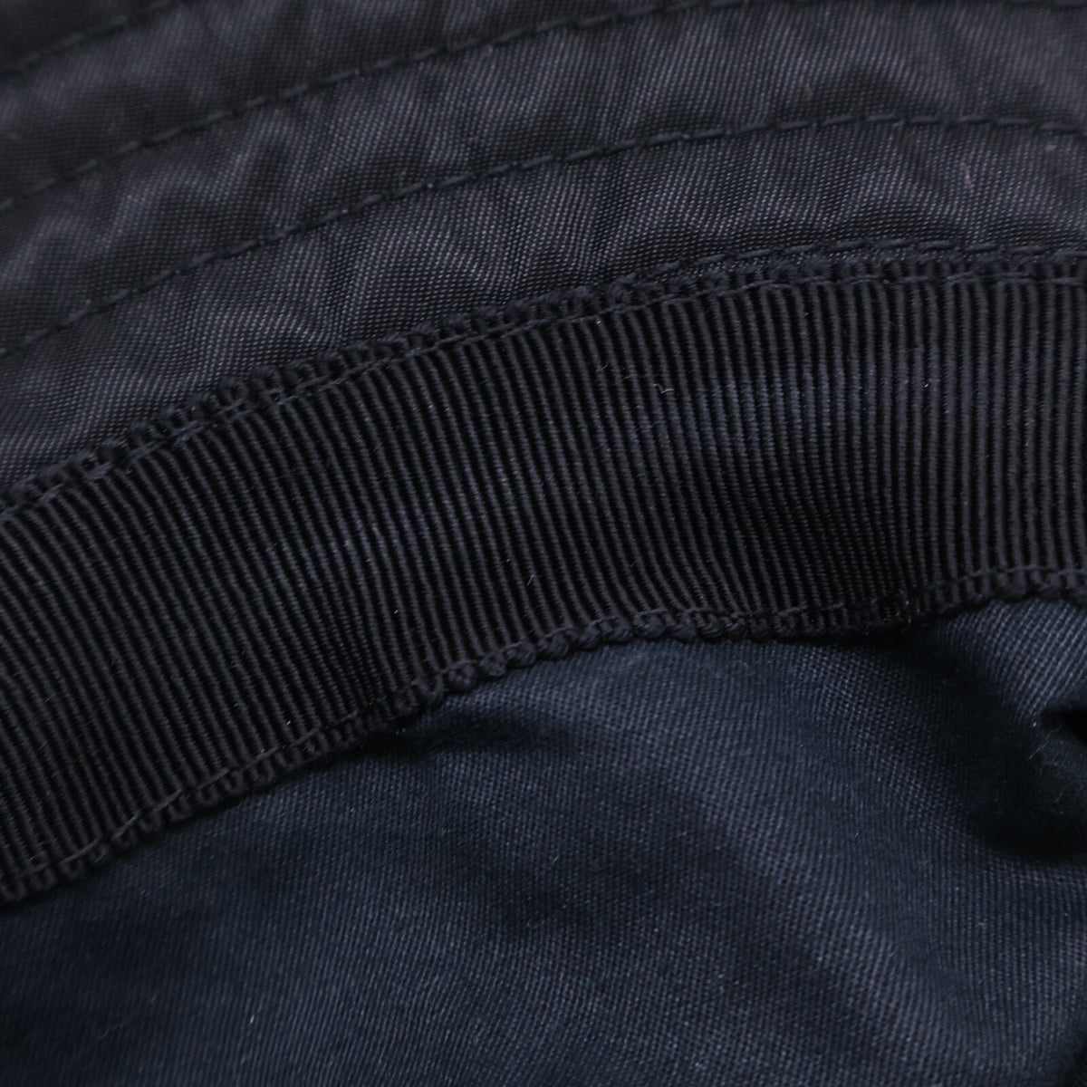 PRADA プラダ 【美品/国内正規】2HC250 2DMI Re-Nylon ナイロン バケットハット 帽子