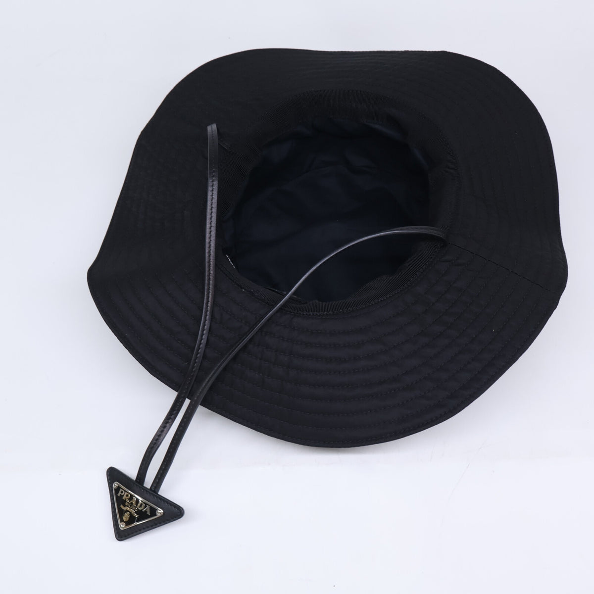 PRADA プラダ 【美品/国内正規】2HC250 2DMI Re-Nylon ナイロン バケットハット 帽子