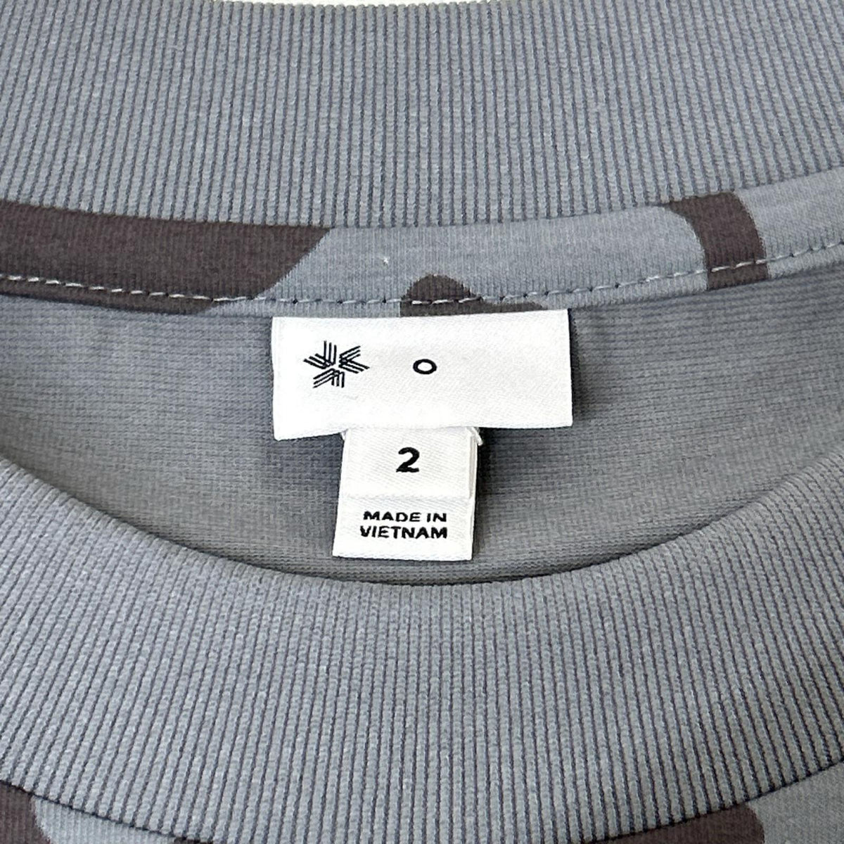 GOLDWIN ゴールドウィン 25SS GZ45109 グレー 総柄 長袖 Tシャツ トップス