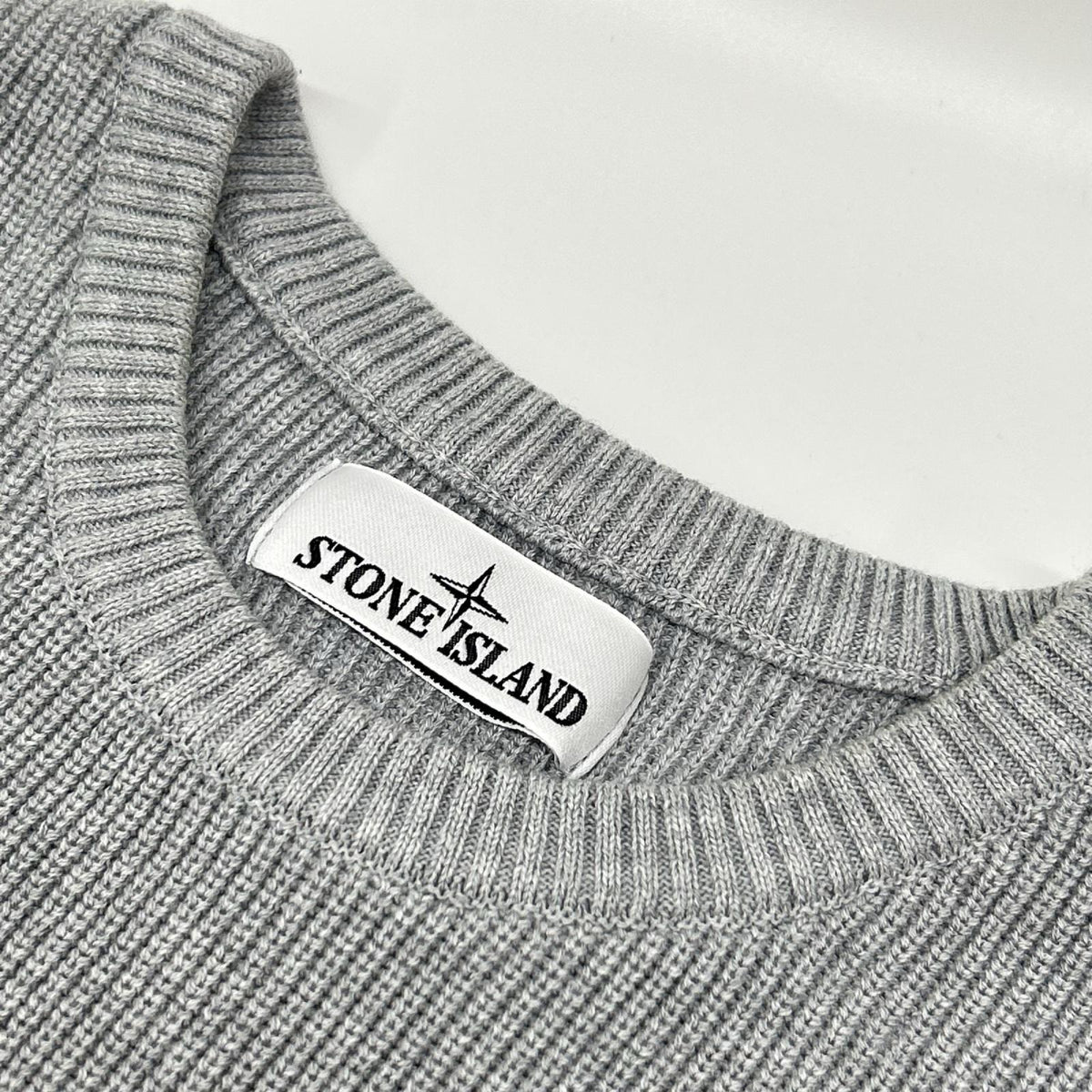STONE ISLAND ストーンアイランド 8015514D8 グレー コットン クルーネック ニットセーター トップス