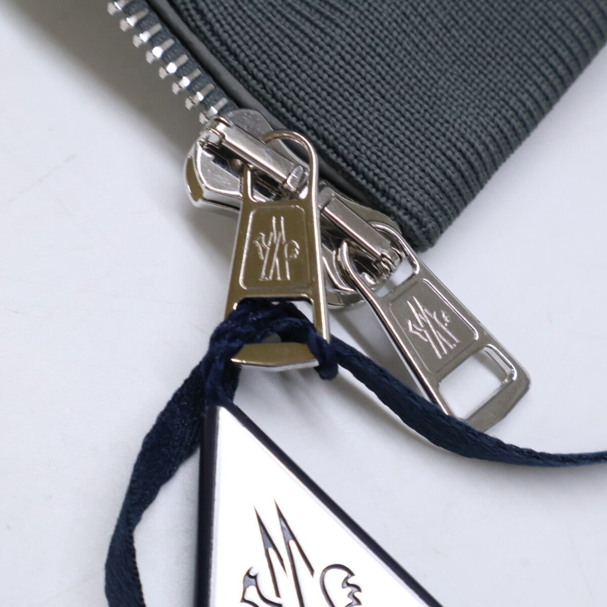 MONCLER モンクレール 【新品同様/25年製】POLIOT ナイロン フーディダウンジャケット ジャケット