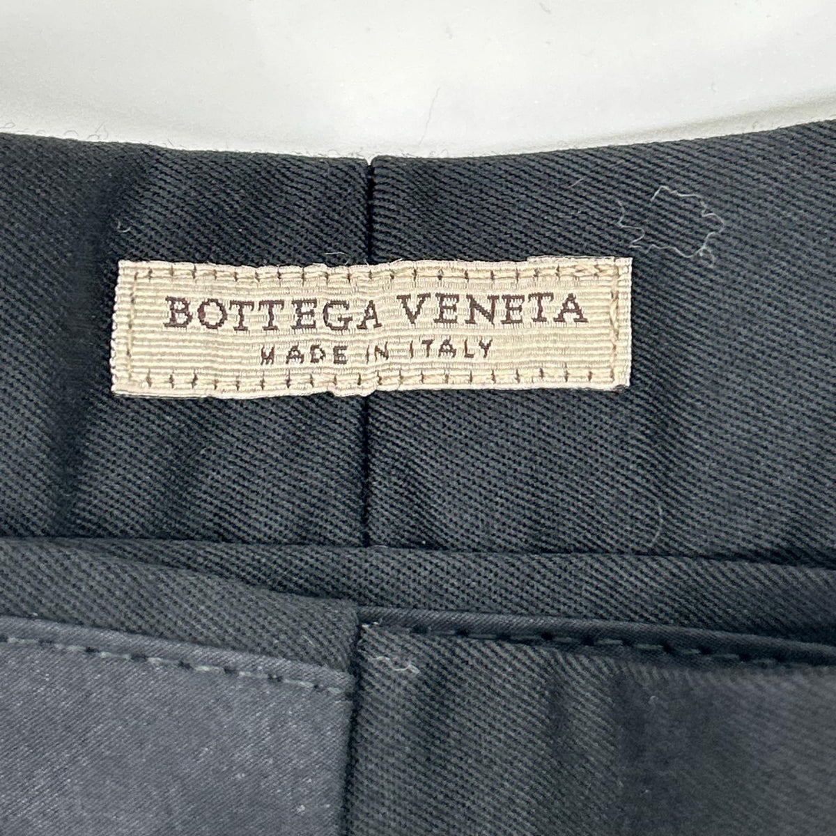 BOTTEGA VENETA ボッテガヴェネタ ブラック ベルト プリーツハーフパンツ ボトムス