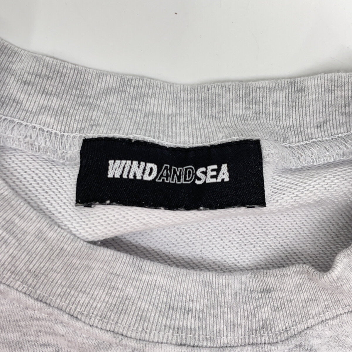 WIND AND SEA ウィンダンシ― xNORMAN ROCKWELL CREW NECK SWEATSHIRT トップス