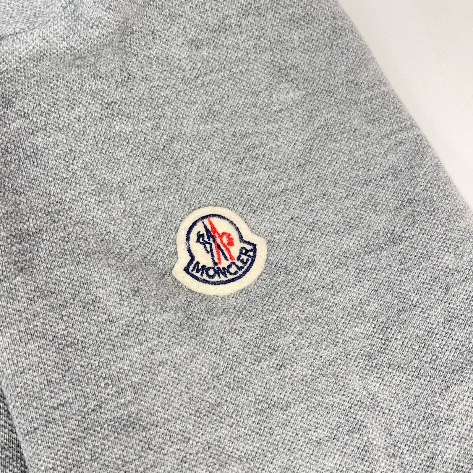 MONCLER 盟可睐 灰色 袖口徽标 Polo 衫 上衣