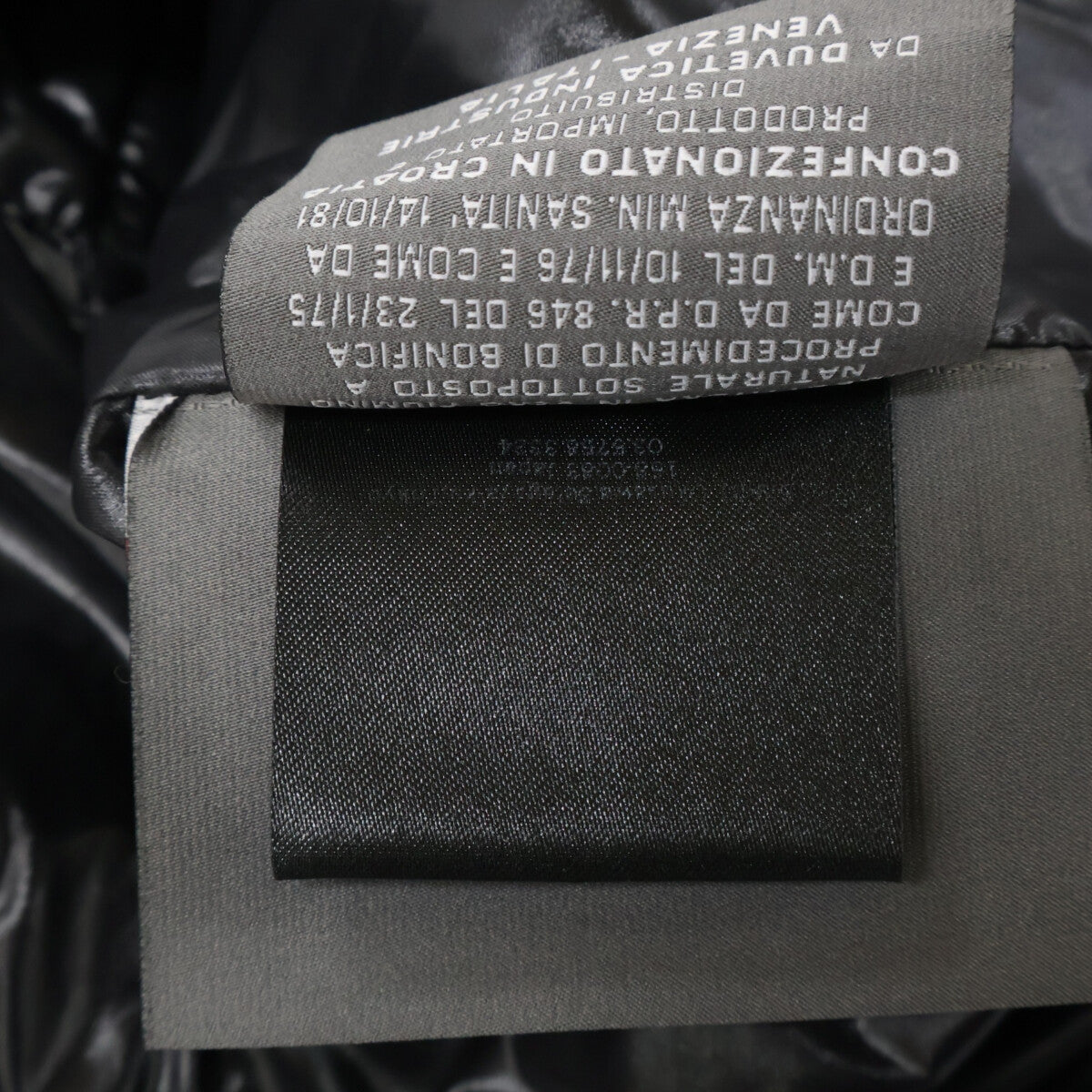 DUVETICA デュベティカ ｘAKM【美品】AD002 フード付ダウン ベスト