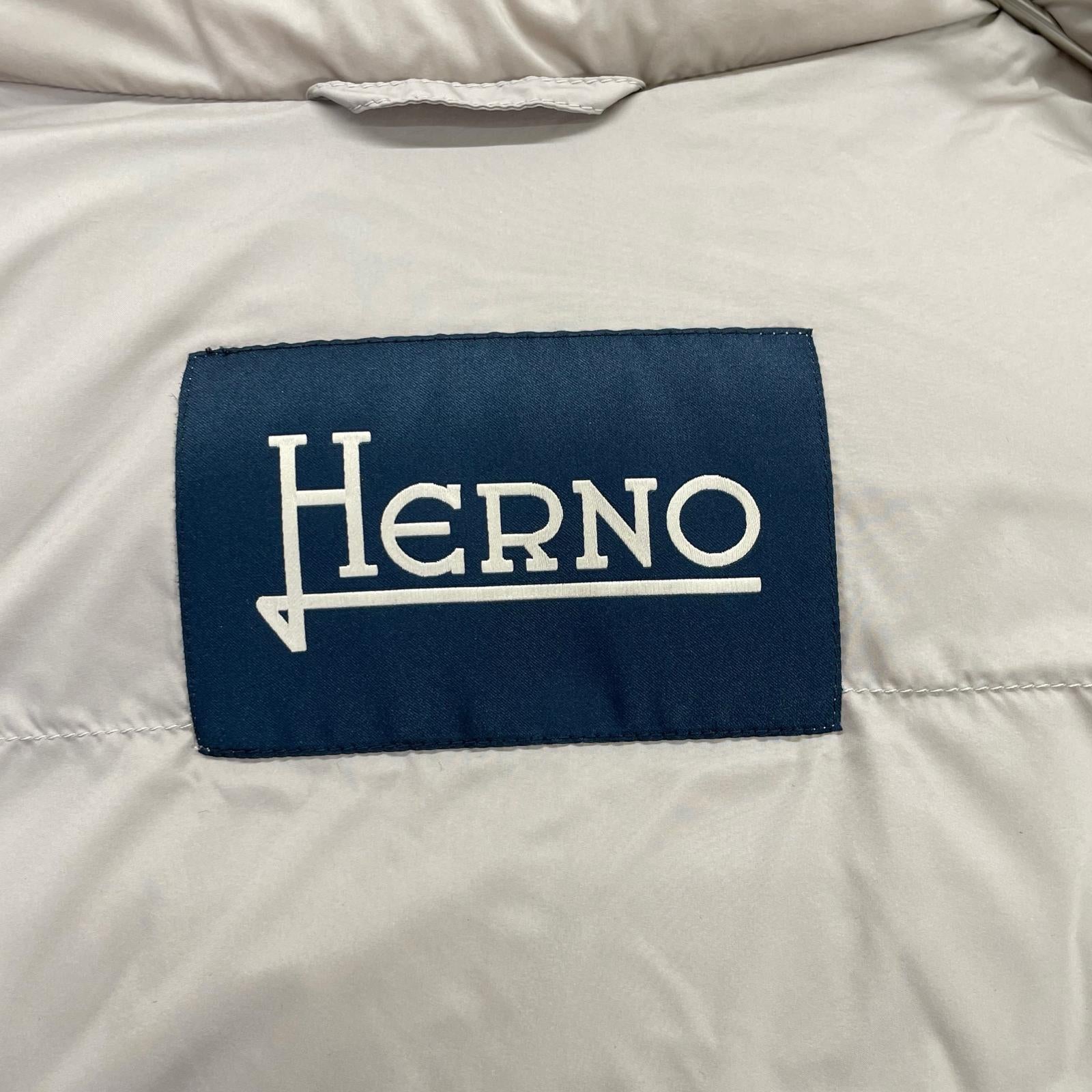 HERNO 赫尔诺 PI0767U 防泼水哑光尼龙连帽羽绒马甲 马甲 48 男士