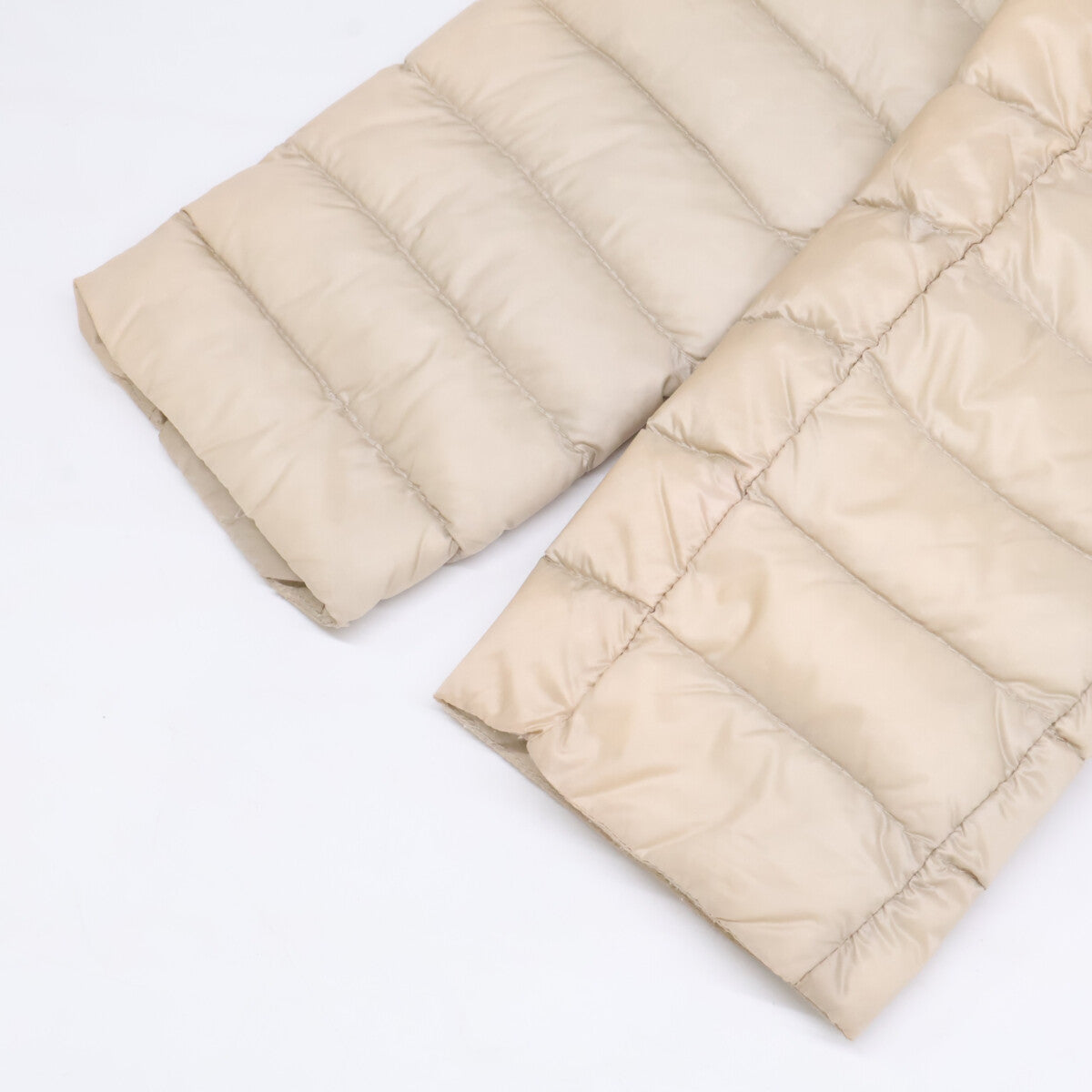 MONCLER 盟可睐 BARBEL 轻薄羽绒服