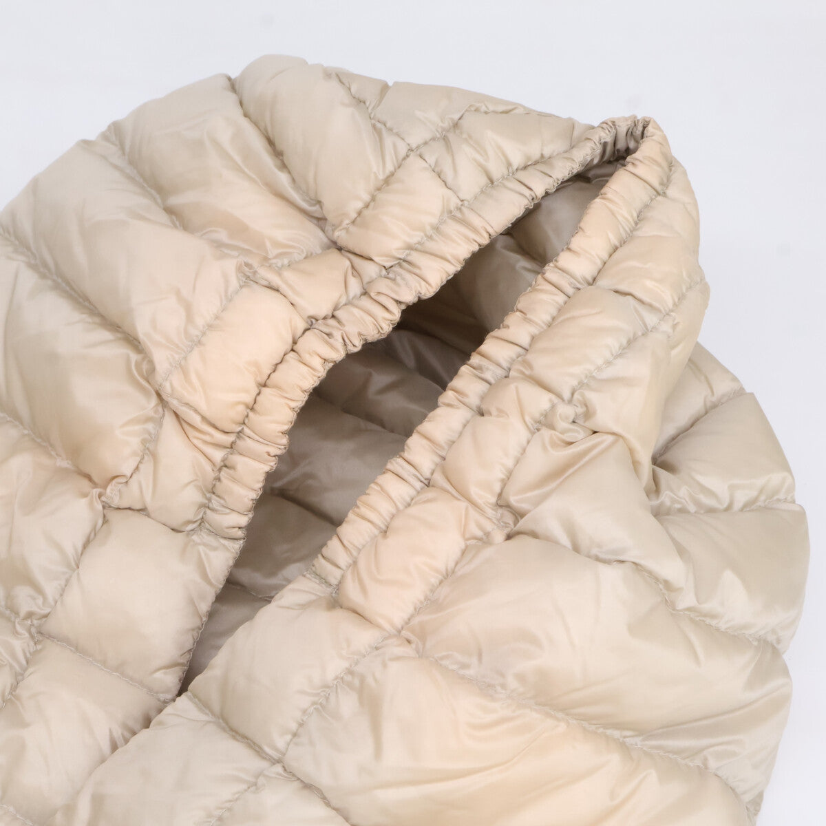 MONCLER 盟可睐 BARBEL 轻薄羽绒服