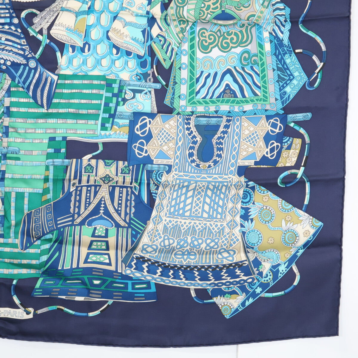 HERMES エルメス 【美品】VOYAGE EN ETOFFES 世界の布地を巡る旅 シルク カレ90 スカーフ
