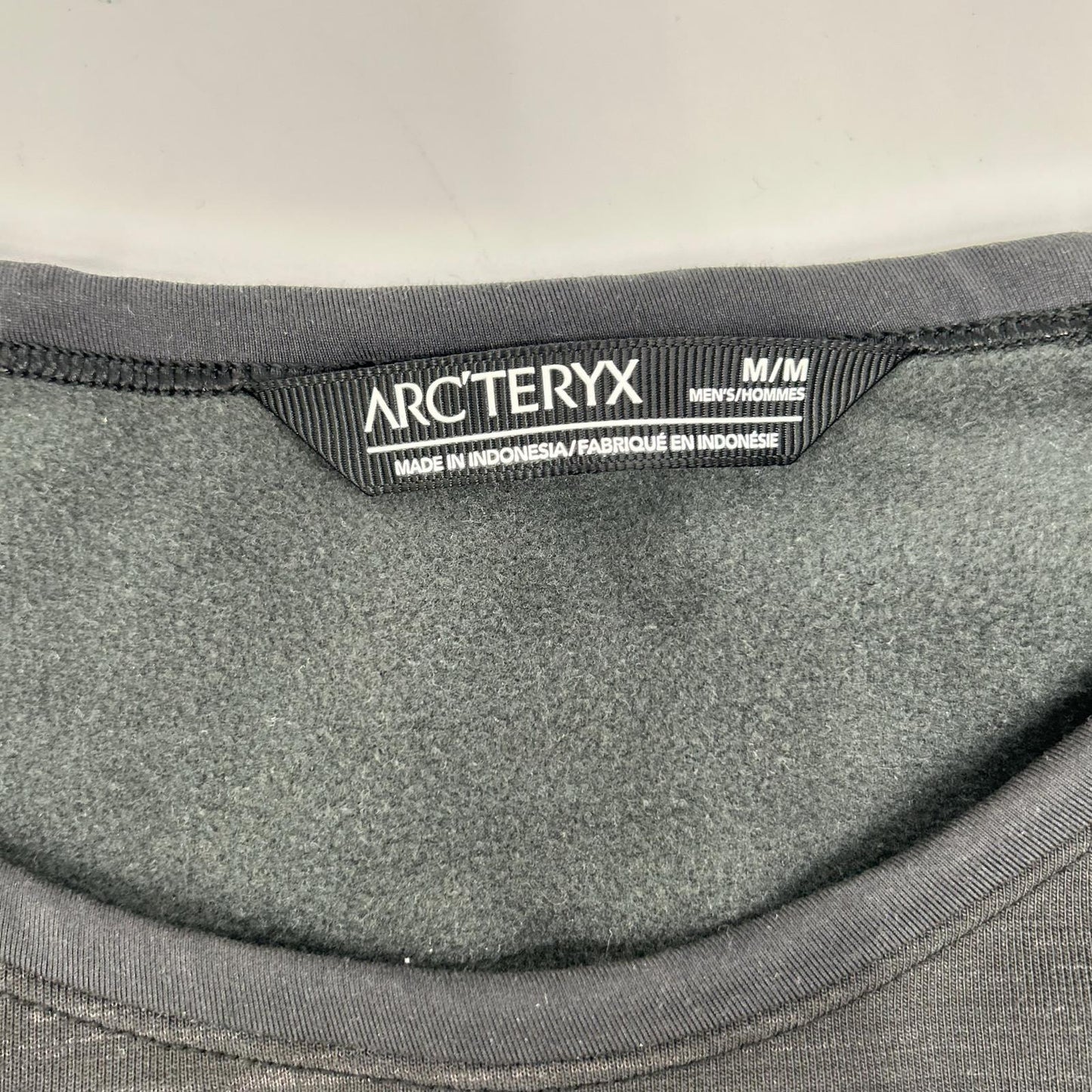 ARC'TERYX アークテリクス 22年製 29696 KYANITEカイヤナイト AR TECH WOOL CREW トップス