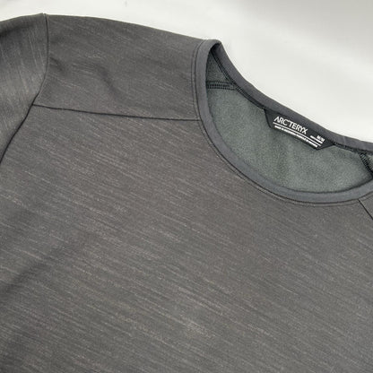 ARC'TERYX アークテリクス 22年製 29696 KYANITEカイヤナイト AR TECH WOOL CREW トップス