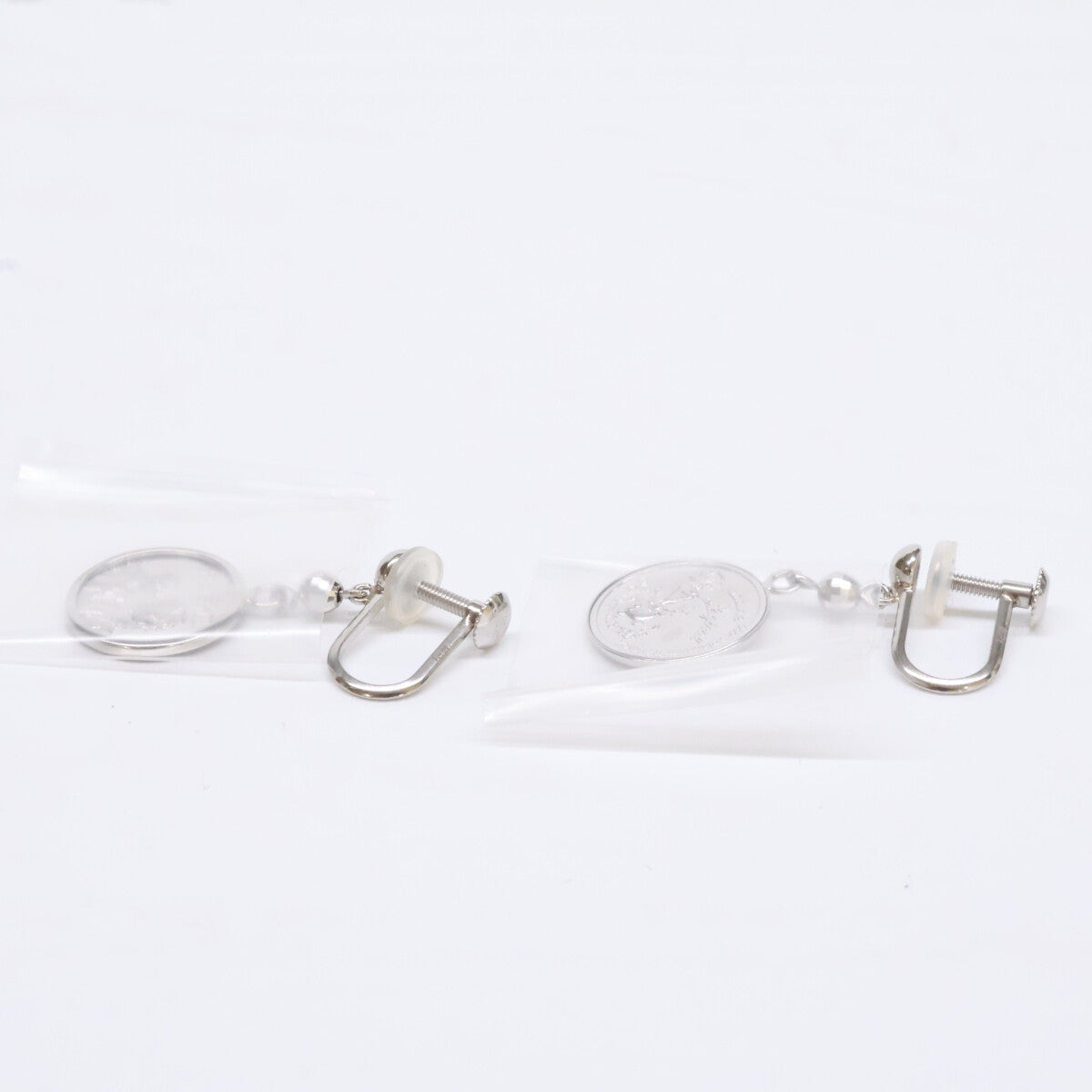 Pt1000 Pt1000 新品未使用 Pt999.9 x Pt900 アナと雪の女王Ⅱ1/30oz 純プラチナメダル イヤリング