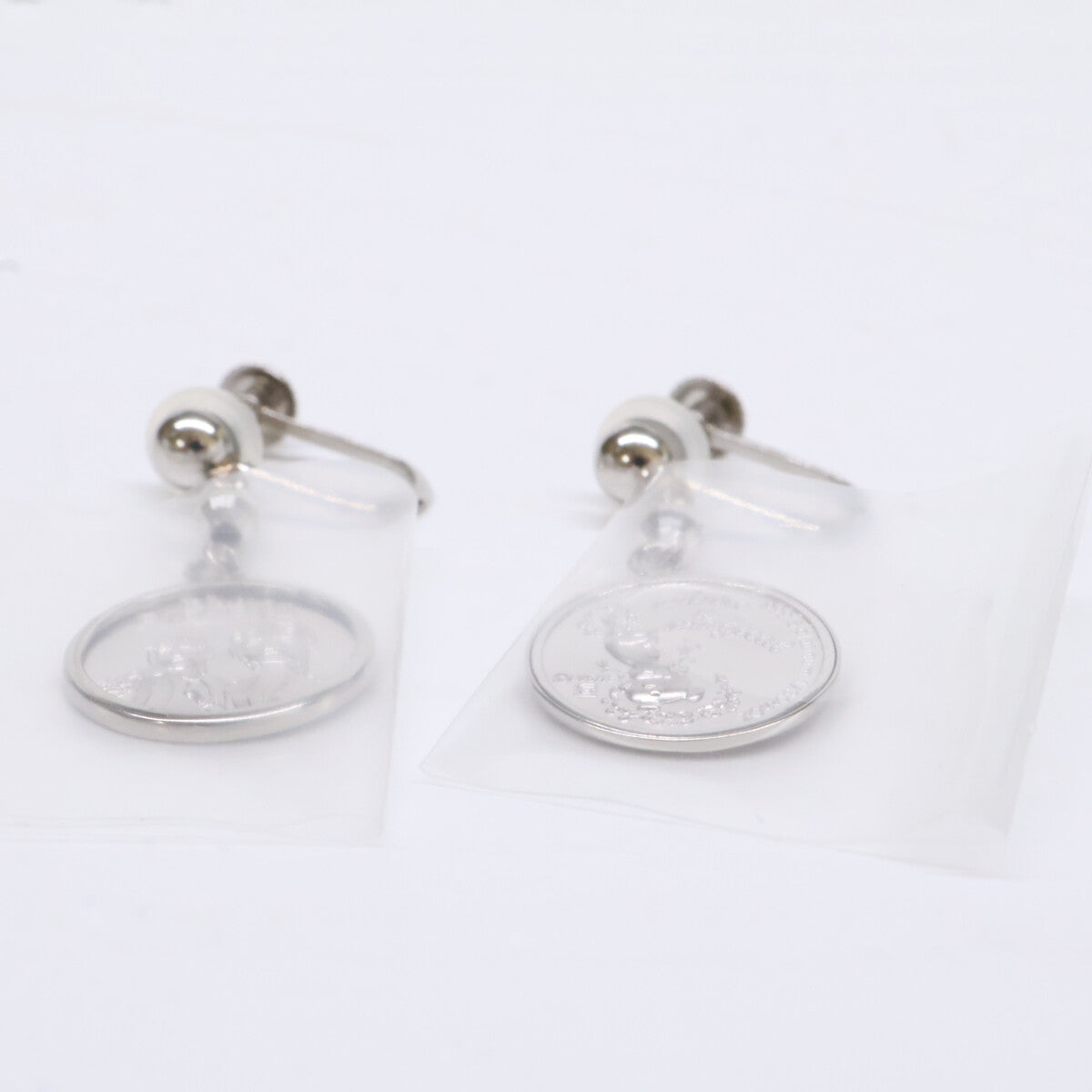 Pt1000 Pt1000 新品未使用 Pt999.9 x Pt900 アナと雪の女王Ⅱ1/30oz 純プラチナメダル イヤリング